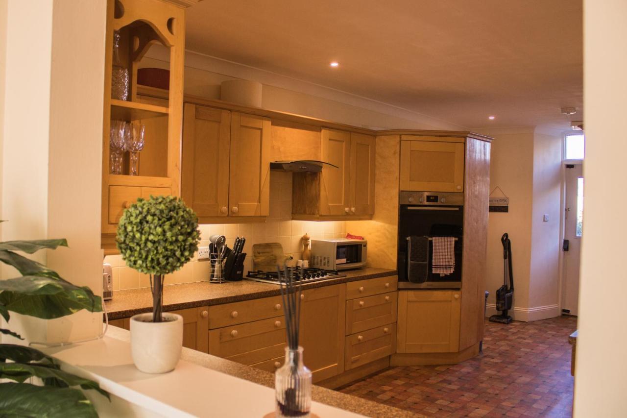 Stunning 3 Double Bedroom Apartment - *Town Centre / Near Beach* Berwick Upon Tweed Eksteriør bilde